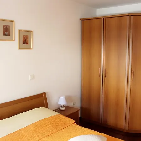 شقة Beachfront ماكارسكا